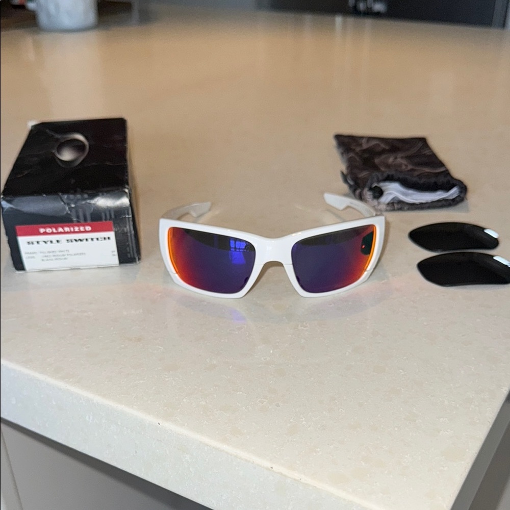 Polarized White Oakley Sunglasses with Interchangeable Lenses